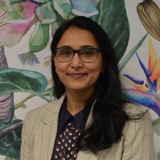 Dr Fulva Dave, Consultant Gynaecologist and Obstetrician
